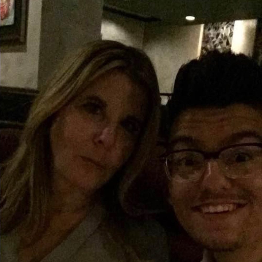 Meet your Posher, Lisa